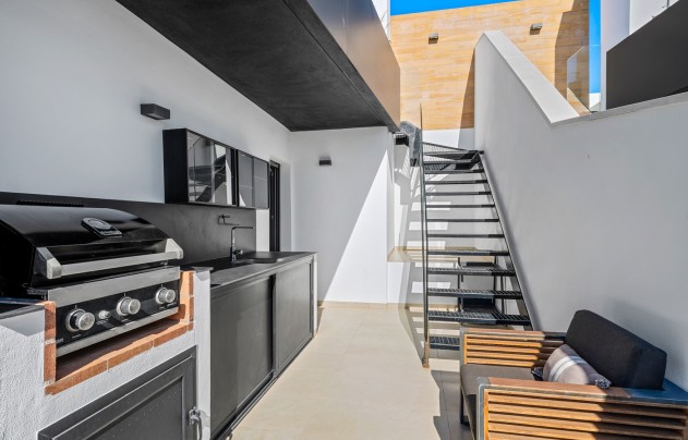 Resale - Apartment - Villamartín