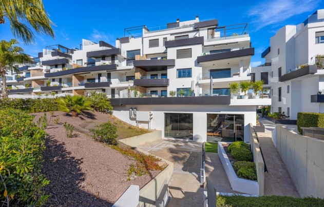 Resale - Apartment - Villamartín