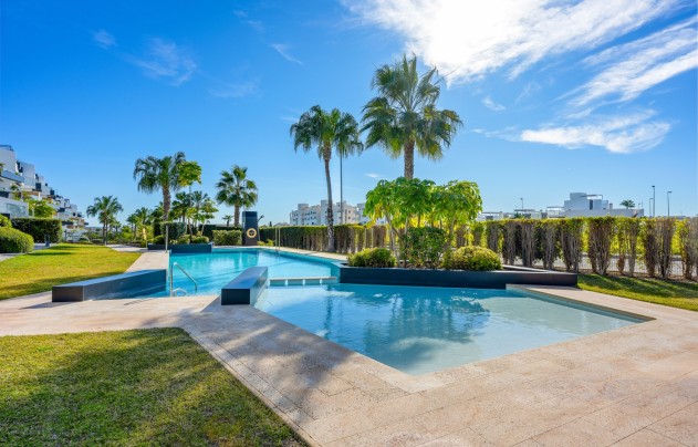 Resale - Apartment - Villamartín