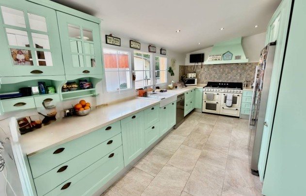 Resale - Villa - Las Heredades - Heredades