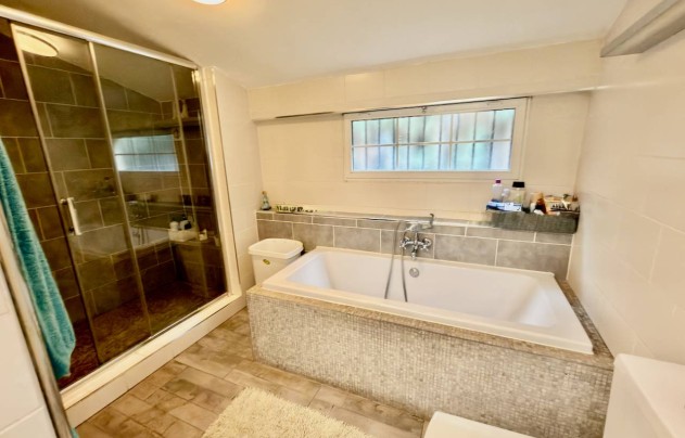 Resale - Villa - Las Heredades - Heredades