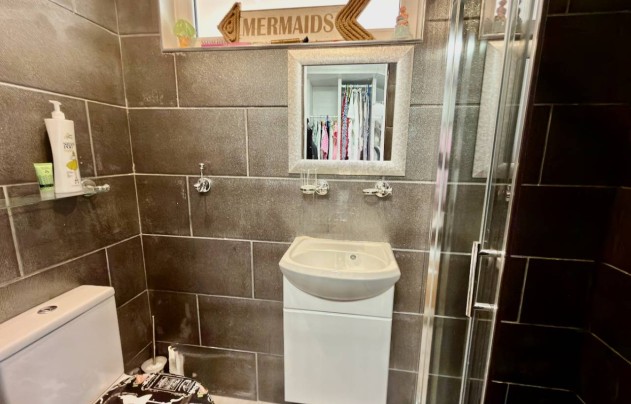 Resale - Villa - Las Heredades - Heredades