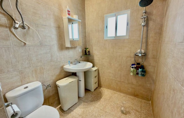 Resale - Villa - Las Heredades - Heredades