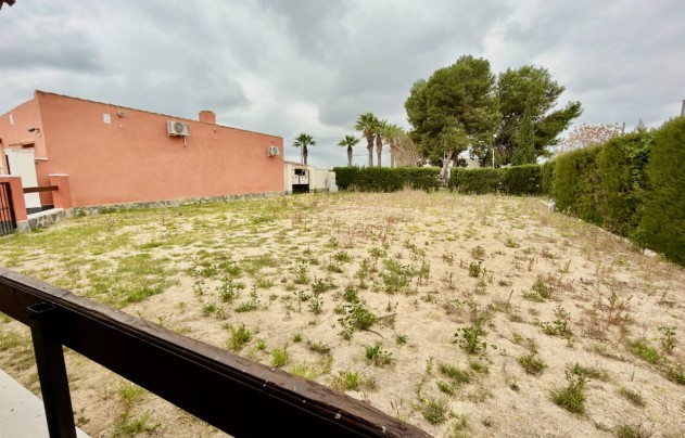 Resale - Villa - Las Heredades - Heredades