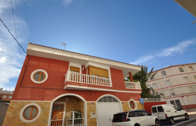 Resale - House - Sax