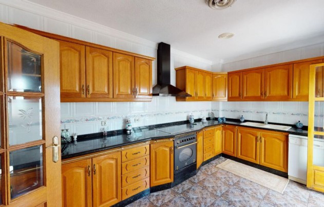 Resale - House - Sax