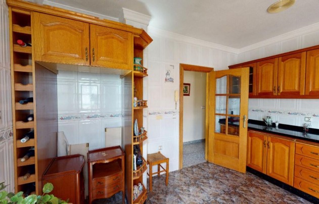 Resale - House - Sax