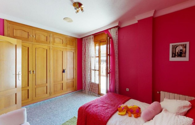 Resale - House - Sax