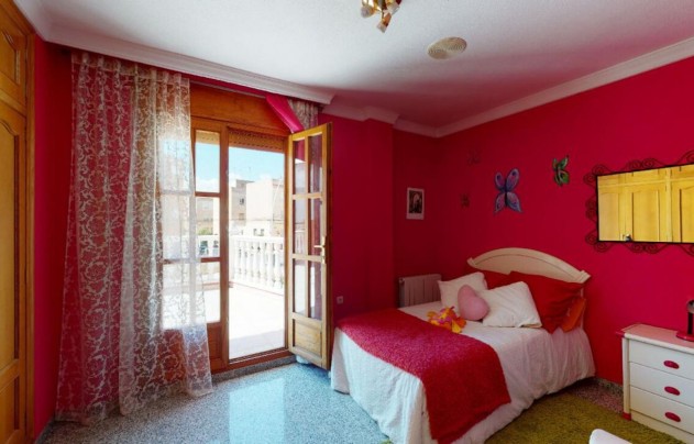 Resale - House - Sax