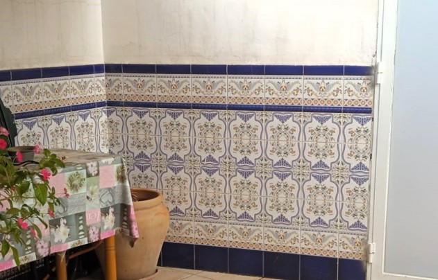 Resale - House - Sax