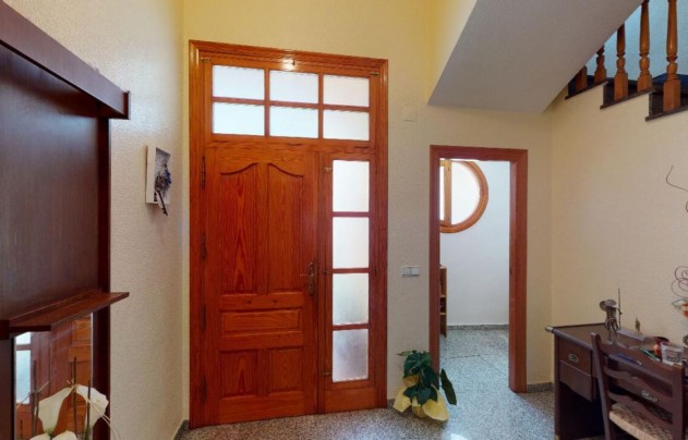 Resale - House - Sax