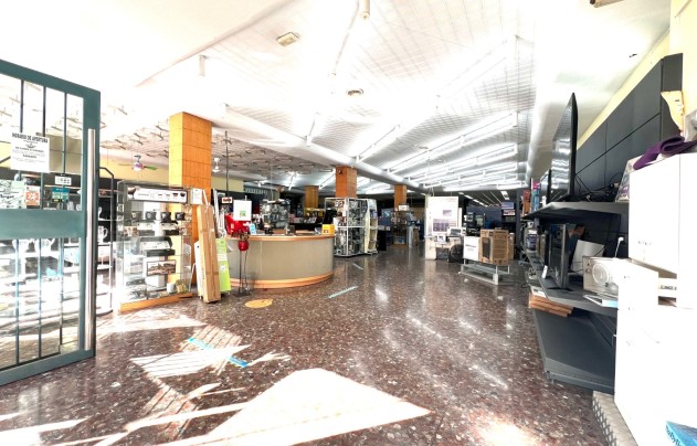 Reventa - Commercial - San Javier