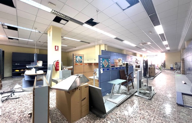 Reventa - Commercial - San Javier