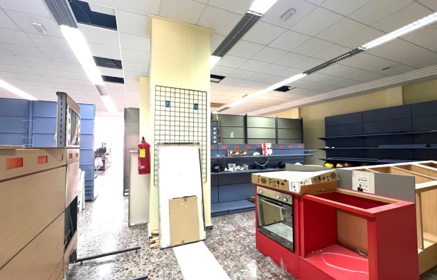 Reventa - Commercial - San Javier