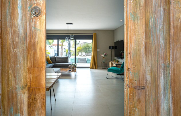 Resale - Villa - San Fulgencio