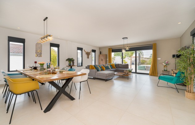 Resale - Villa - San Fulgencio