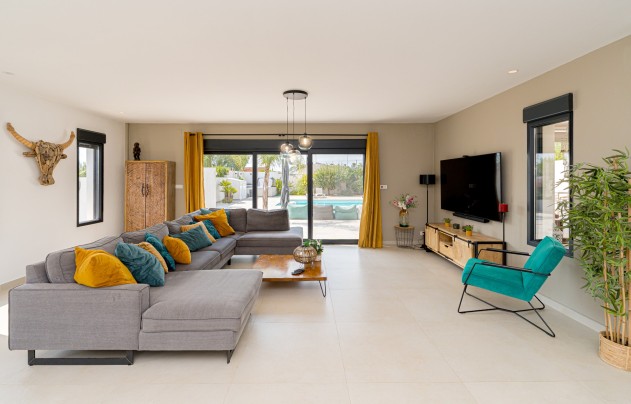 Resale - Villa - San Fulgencio