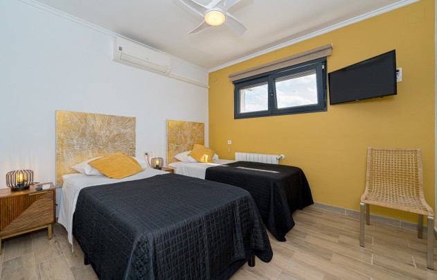 Resale - Villa - San Fulgencio