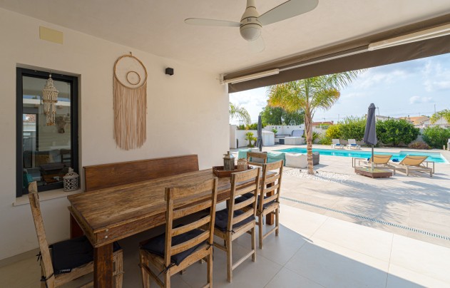 Resale - Villa - San Fulgencio