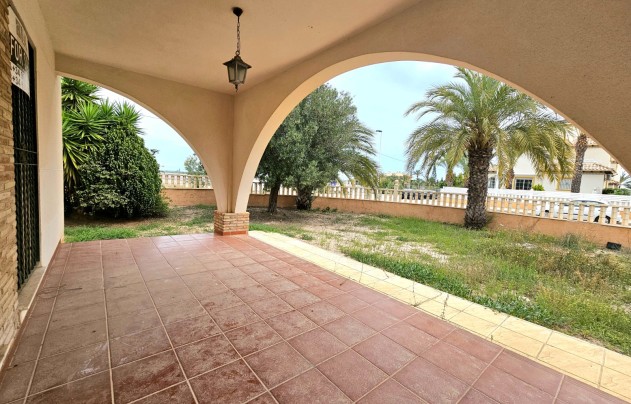 Resale - Villa - Elche - La Marina