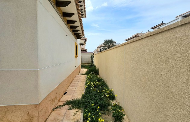 Resale - Villa - Elche - La Marina
