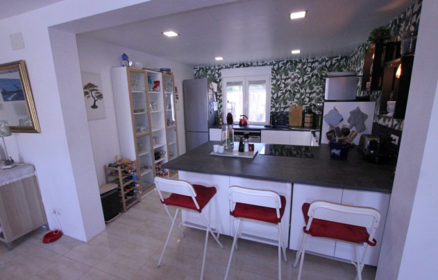 Resale - Villa - Crevillente
