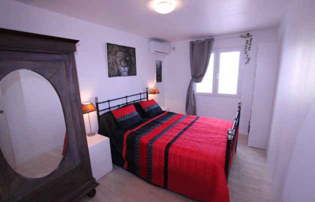 Resale - Villa - Crevillente