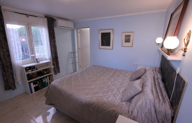 Resale - Villa - Crevillente