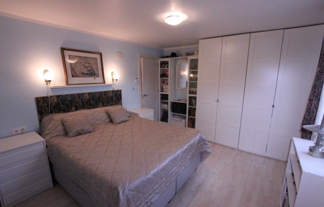 Resale - Villa - Crevillente