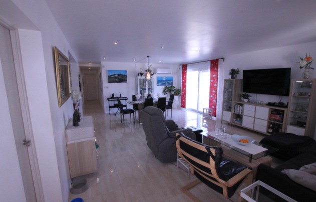 Resale - Villa - Crevillente