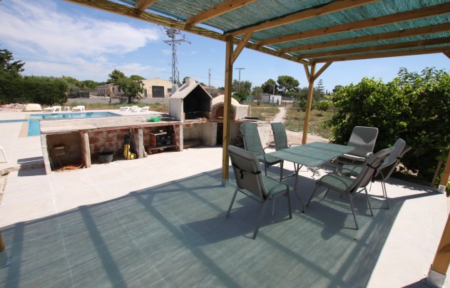 Resale - Villa - Crevillente