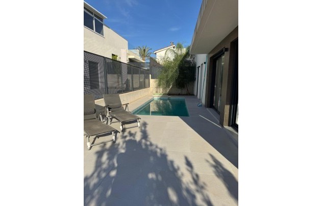 Resale - Villa - San Fulgencio