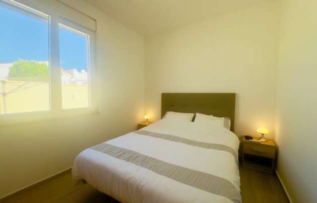 Resale - Villa - Torrevieja - La Siesta