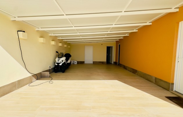 Resale - Villa - Torrevieja - La Siesta