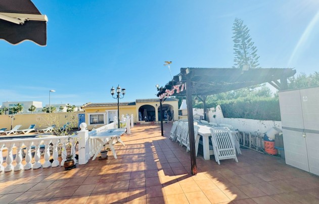 Resale - Villa - Torrevieja - Los Balcones