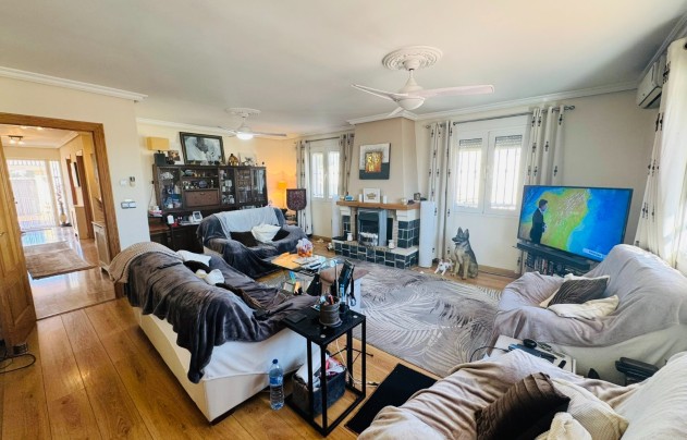 Resale - Villa - Torrevieja - Los Balcones