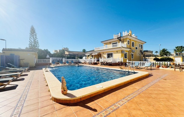 Resale - Villa - Torrevieja - Los Balcones