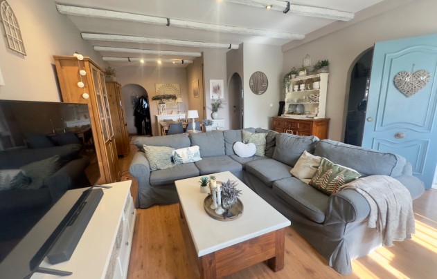 Resale - Villa - Torrevieja - Aguas Nuevas