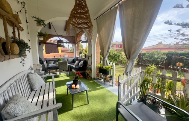 Resale - Villa - Torrevieja - Aguas Nuevas