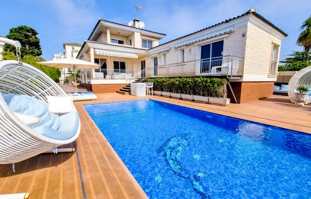 Resale - Villa - Torrevieja - La Mata