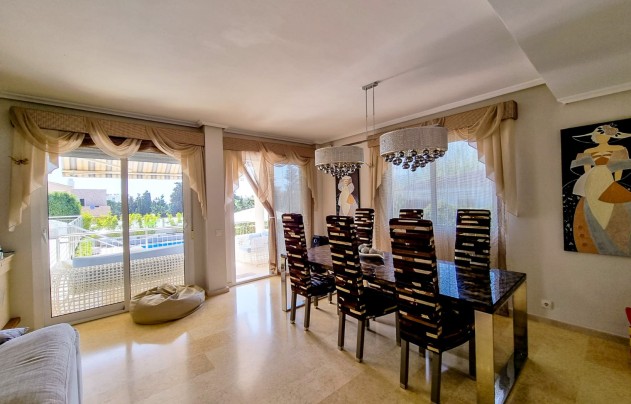 Resale - Villa - Torrevieja - La Mata