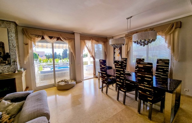Resale - Villa - Torrevieja - La Mata