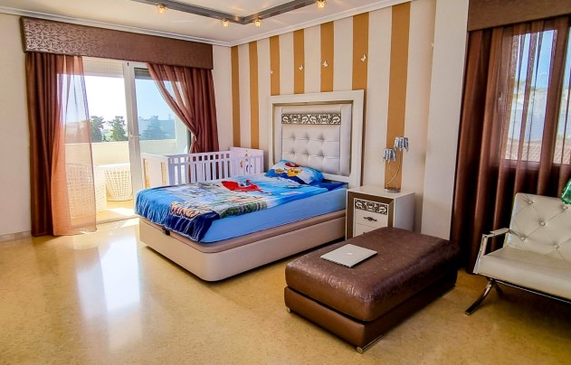 Resale - Villa - Torrevieja - La Mata