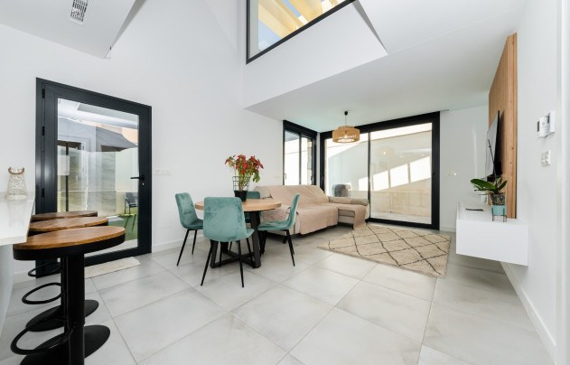 Reventa - Villa - Los Montesinos