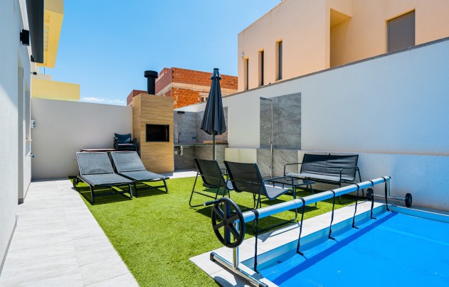 Reventa - Villa - Los Montesinos