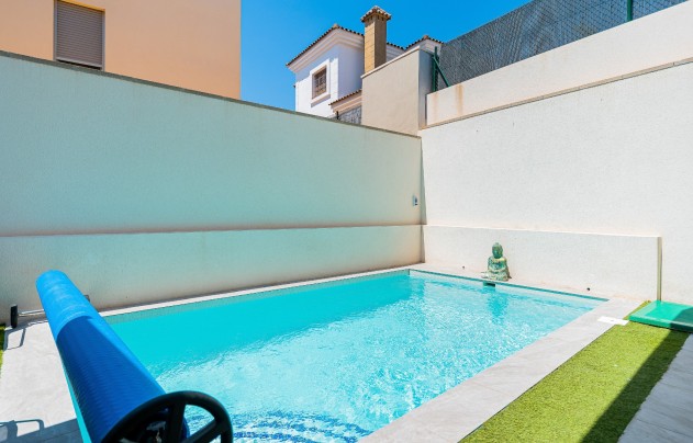 Reventa - Villa - Los Montesinos