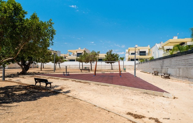 Reventa - Villa - Los Montesinos