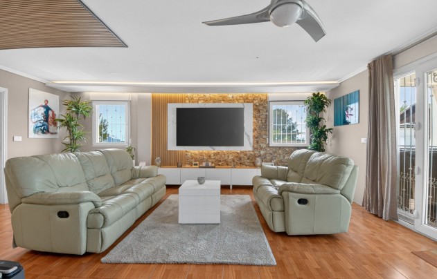 Resale - Villa - Crevillente