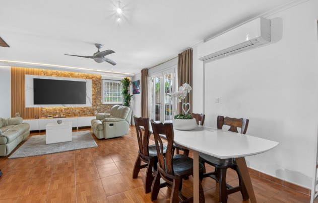 Resale - Villa - Crevillente