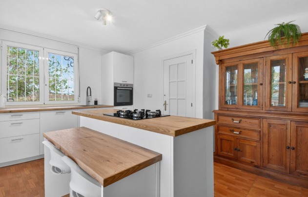 Resale - Villa - Crevillente